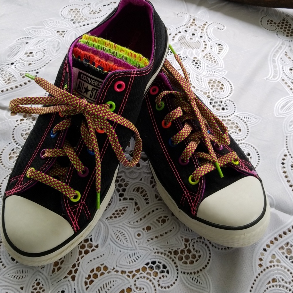💥EUC Converse multi tongue shoes💥